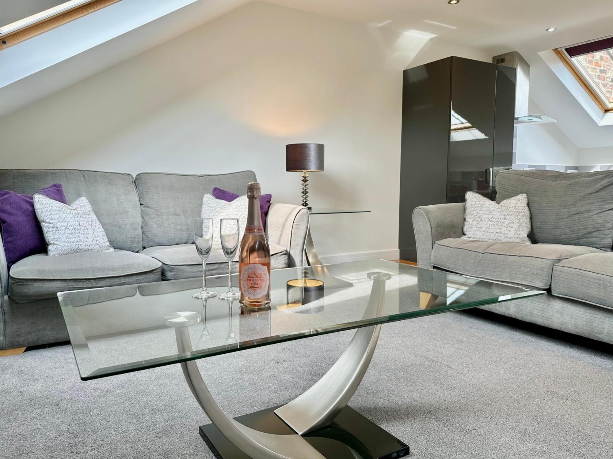Appartamento 7 Bluebridge Court With Free Parking